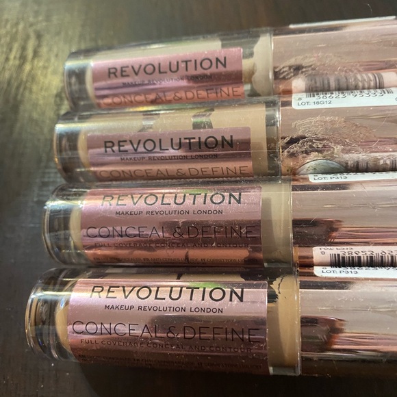 Revolution color seal and define concealer London - Picture 5 of 9